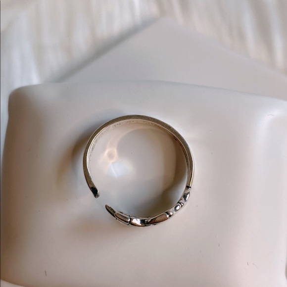 NEW SILVER SKULL SKELETON RING - Picture 2 of 3